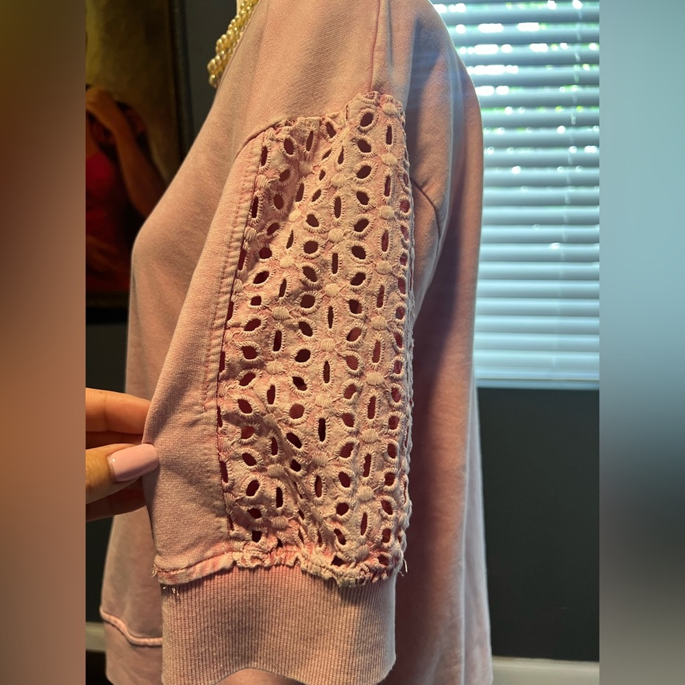 NWOT Pink Ombre Lace Sleeve Women's Top. - Picture 3 of 6
